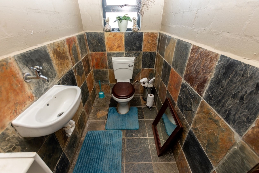 13 Bedroom Property for Sale in Olifantskop Western Cape